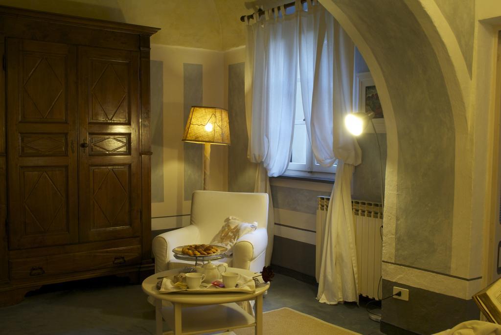 Castello San Giuseppe - Historical Bed And Breakfast Chiaverano Eksteriør billede