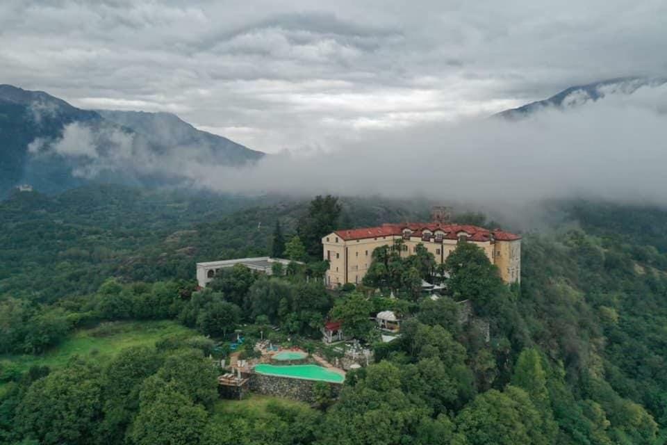 Castello San Giuseppe - Historical Bed And Breakfast Chiaverano Eksteriør billede