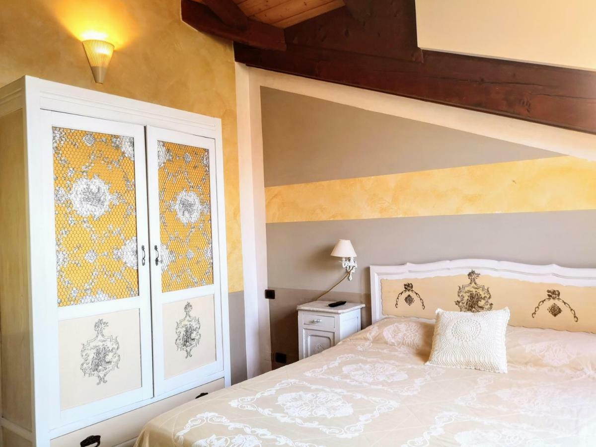 Castello San Giuseppe - Historical Bed And Breakfast Chiaverano Eksteriør billede