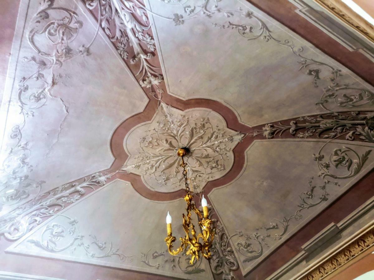 Castello San Giuseppe - Historical Bed And Breakfast Chiaverano Eksteriør billede